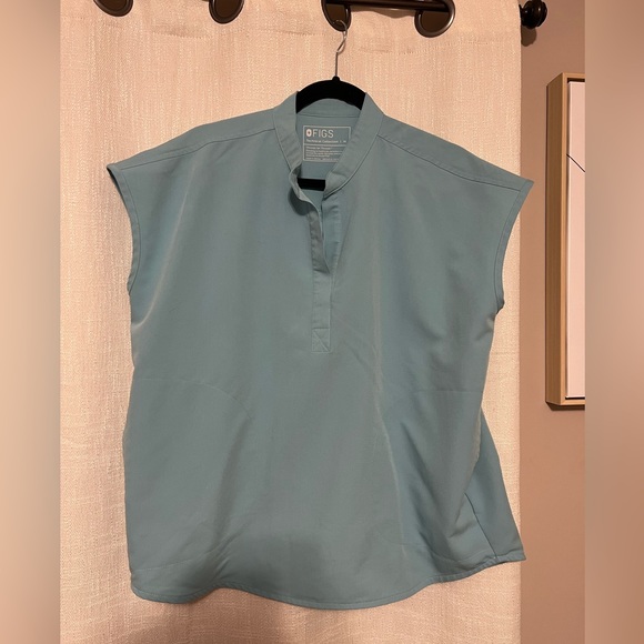 seaglass rafaela scrub top - Picture 2 of 5